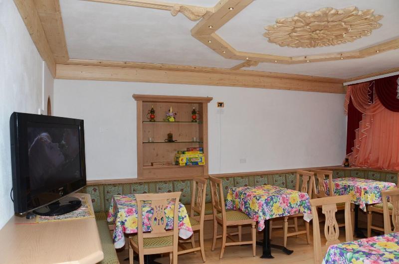Hotel La Roccia 파쏘델토날레 외부 사진