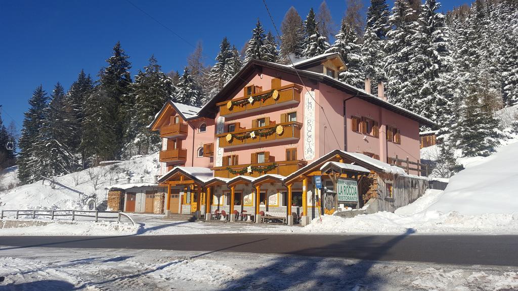 Hotel La Roccia 파쏘델토날레 외부 사진