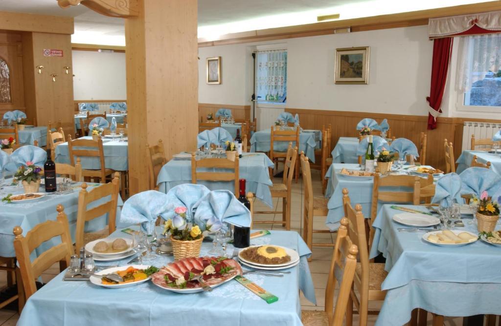 Hotel La Roccia 파쏘델토날레 외부 사진